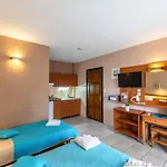 Porto Marina アパートホテル クリッシ・アモウディア