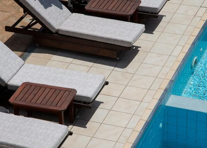 アパートホテル Porto Marina 3*