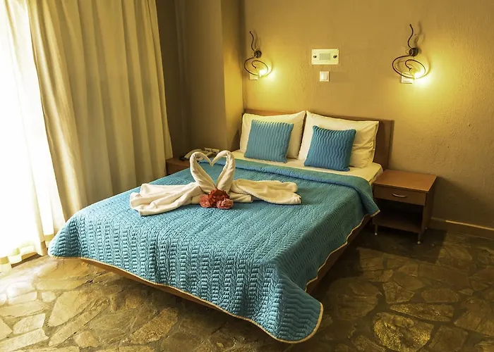 アパートホテル Porto Marina 3*